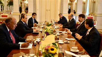 رئيس المجر يقيم مأدبة عشاء تكريمًا للرئيس السيسي والوفد المرافق له