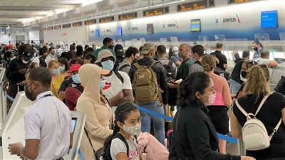 الولايات المتّحدة تفتح حدودها البرية والجوية أمام المسافرين المحصّنين ضدّ كوفيد-19