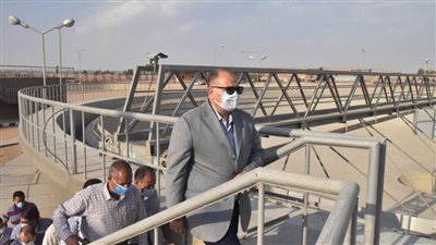 محافظ اسيوط يتفقد محطة صرف صحي أبنوب والفتح تمهيدًا للتشغيل التجريبي