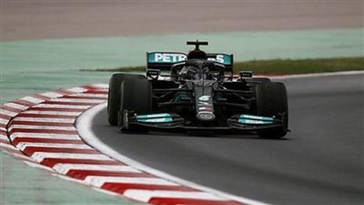 الإمارات تستضيف أكبر سباق تاريخي لسيارات الفورمولا 1 احتفالا باليوبيل الذهبي للدولة