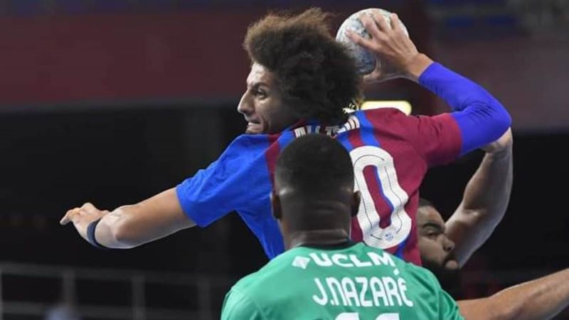 علي زين بقميص برشلونة