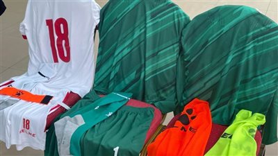 الزمالك يواجه توسكر الكيني بالزي التقليدي