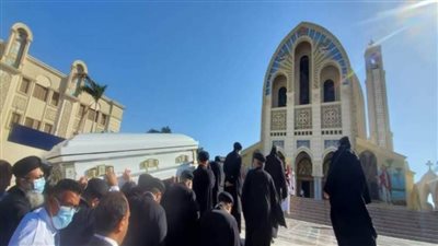 البابا تواضروس يترأس صلوات جنازة أسقف المحلة بالكاتدرائية المرقسية بالعباسية