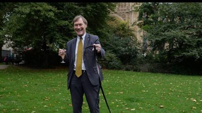 مقتل نائب بريطاني جراء عملية طعن داخل كنيسة