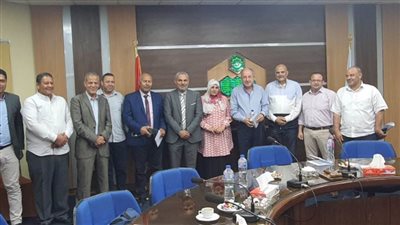 الصناعات الغذائية بالعاشر من رمضان تناقش أزمة ارتفاع أسعار السكّر