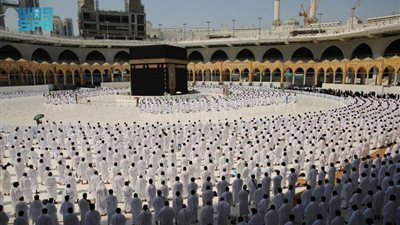 إدارة الحشود بالمسجد الحرام تخصص 870 موظفًا وموظفة لتفويج المعتمرين والمصلين