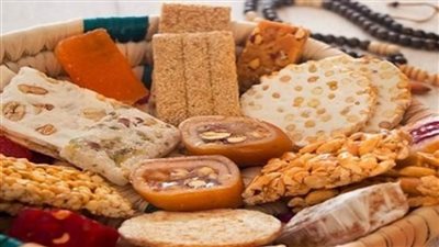 مفتي الجمهورية: شراء الحلوى والتهادي بها أثناء الاحتفال بذكرى المولد النبوي الشريف مباح شرعًا