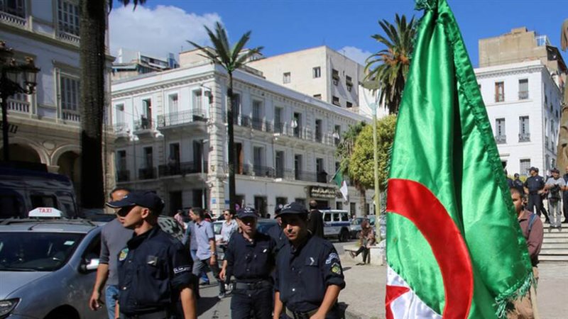 الأمن الجزائري