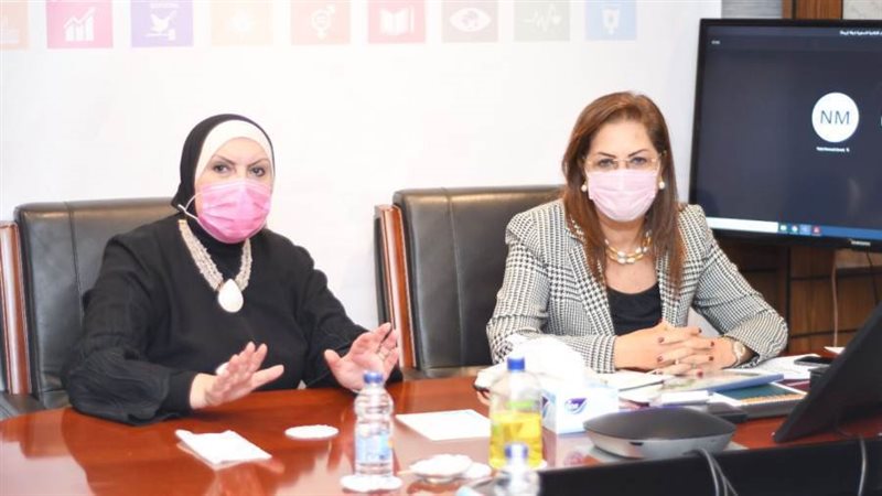 وزيرتا التجارة والصناعة