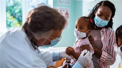 جنوب إفريقيا تقرر تطعيم الأطفال ضد كورونا وإعطاء جرعة معززة لبعض الفئات