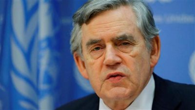 رئيس وزراء بريطانيا الأسبق يحث على إقامة جسر جوي طارئ لنقل 240 مليون جرعة لقاح لأفريقيا