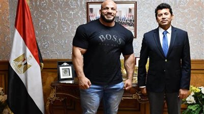 تعرف على موعد عودة بيج رامي إلى القاهرة 