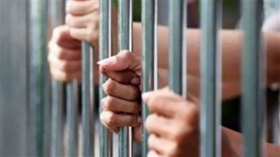 ضبط المتهمين في واقعة تداول مقطع فيديو لمشهد تمثيلي لتعطيل شخص عن أداء الصلاة