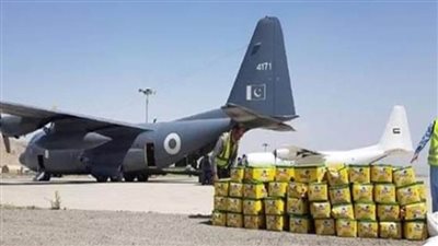 باكستان ترسل شحنة من المساعدات الإنسانية إلى أفغانستان عبر الحدود