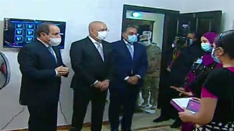 السيسي داخل مشروع