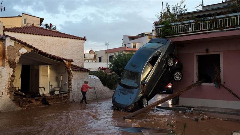 الفيضانات في اليونان
