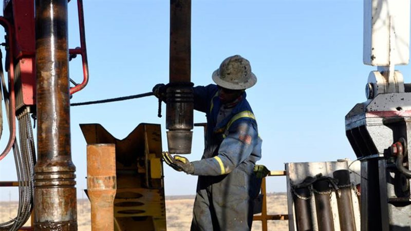 استخراج النفط - ارشيفية