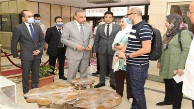محافظ سوهاج يفتتح معرض تسويق المنتجات المحلية بحي الكوثر بتكلفة 4.3 مليون جنيه