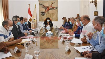 وزيرة الثقافة تتابع الترتيبات النهائية لانطلاق مهرجان الموسيقى العربية