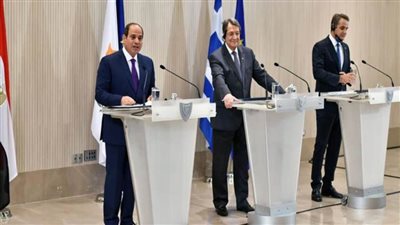 الرئيس السيسي يؤكد حرص مصر على دعم وتعميق العلاقات المتميزة مع اليونان