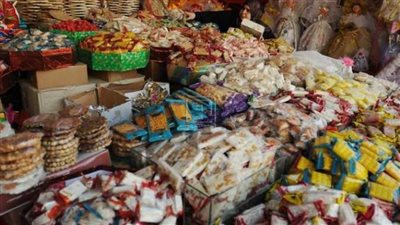 (مباحث التموين) تضبط 3 أطنان و10 آلاف قطعة حلوى مولد فاسدة قبل ترويجها بالأسواق