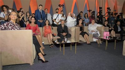  منى زكي ونخبة من كبار المسؤولين يحيون 