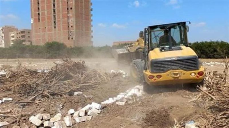 تعد على الأراضي أملاك