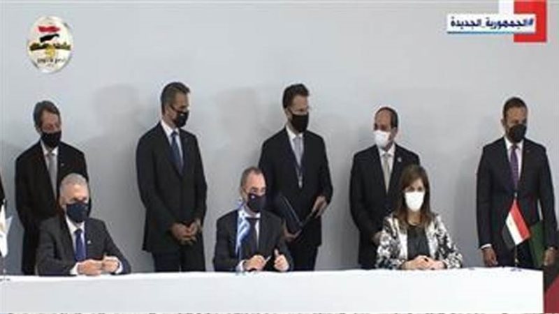 توقيع عدد من مذكرات