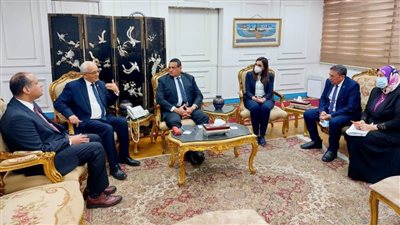 محافظ البحيرة يستقبل نائب وزير التربية والتعليم