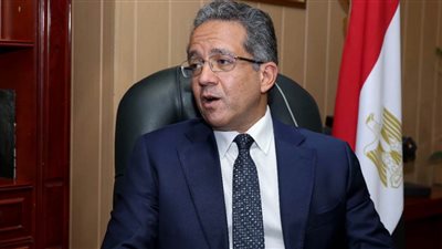 خالد العناني: المقاصد السياحية والشواطئ المصرية آمنة وخالية من الكورونا