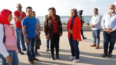 محافظ دمياط تبحث مخطط رفع كفاءة ممشى اللسان برأس البر