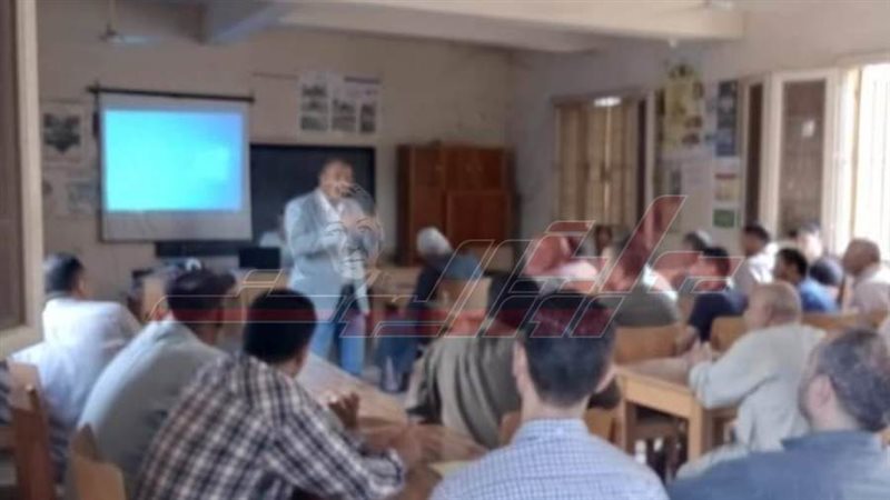 خلال الندوة