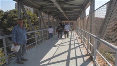 محافظ الجيزة: تشغيل كوبري المشاه الجديد بشارع المطار