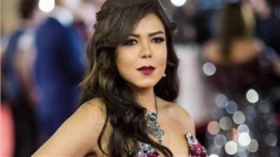 ناهد السباعي تعلق على فساتين النجمات في مهرجان الجونة 