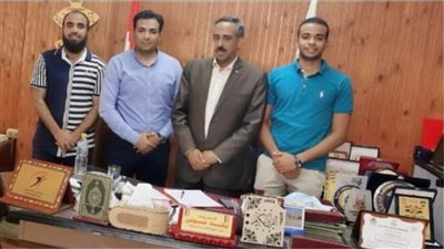 أعضاء المشروع القومي لتأهيل الشباب يبحثون تحقيق أهدافه بالوادي الجديد