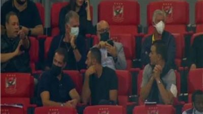 كيروش وجهازه المعاون يحضران مباراة الأهلي والحرس الوطني بدوري الأبطال