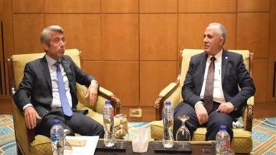 وزير الري يلتقي وزير المياه والطاقة اللبناني ونائب وزير المياه والبيئة والزراعة السعودي