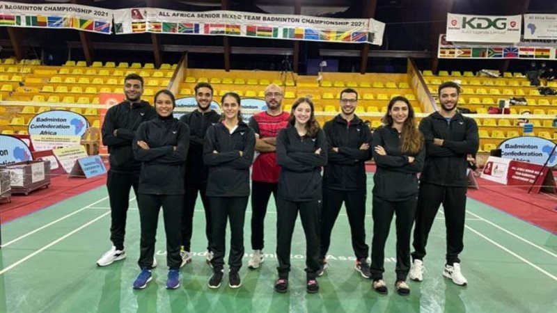 فراعنة الريشة الطائرة