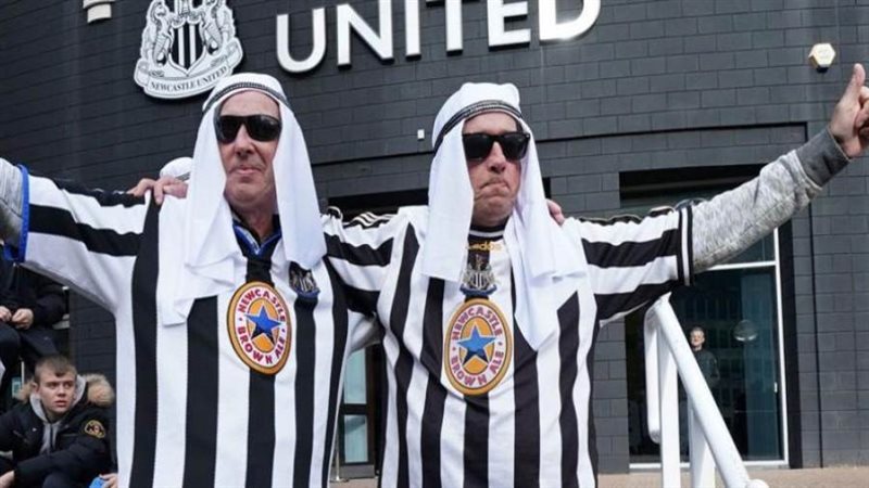 الزي السعودي في مدرجات