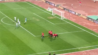 فيفا يعلن عن طاقم حكام مباراة مصر وأنجولا في تصفيات كأس العالم