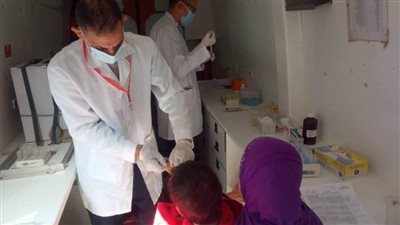 الكشف على 1087 مواطنًا فى قافلة طبية مجانية بقرية عبد العظيم زاهر بالبحيرة