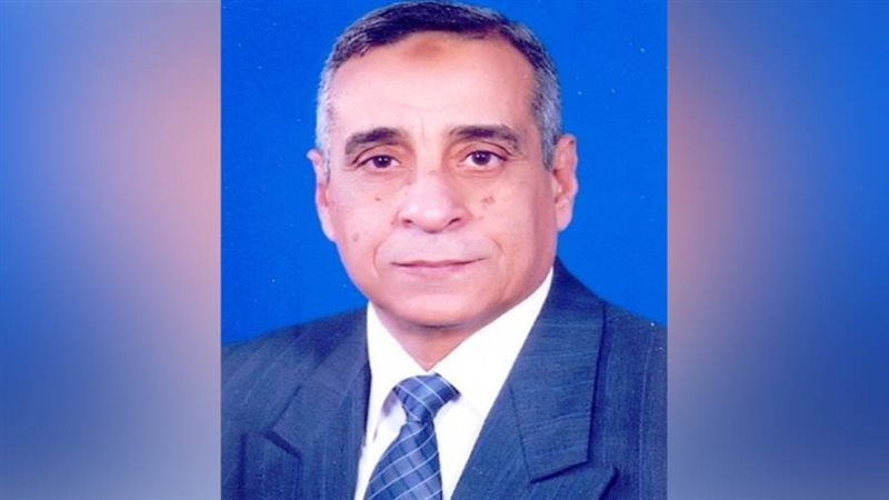 الروائي محمود عرفات