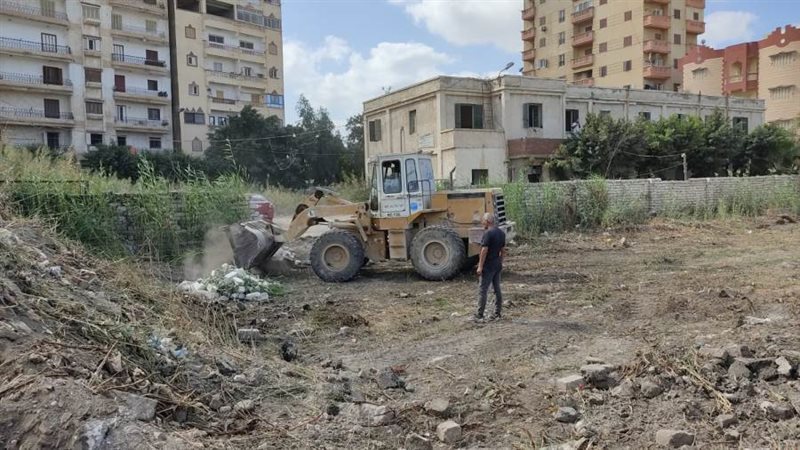 إزالة التعديات بحي