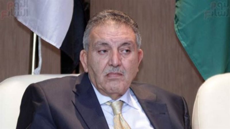 الأستاذ أحمد الوكيل