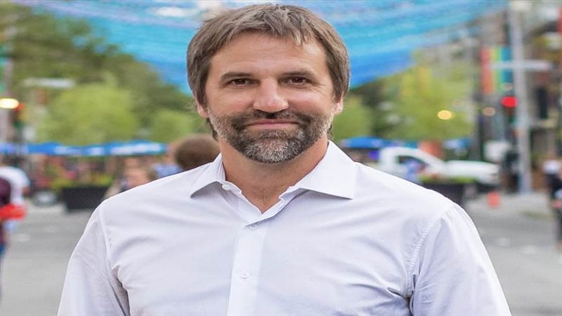 وزير البيئة الكندي