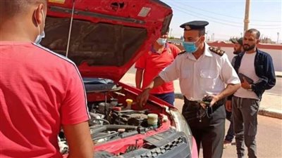  يحدث في الوادي الجديد فقط.. المرور يذهب للمواطنين لإنهاء تراخيص سياراتهم