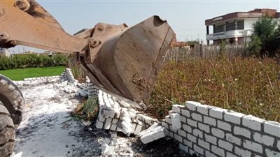 إزالة 19 حالة تعدٍ على المجاري المائية فى حملة بالبحيرة