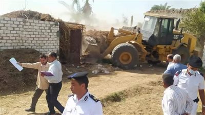   إزالة 37 حالة تعدٍّ على أملاك الدولة بمركزي ديرمواس وسمالوط