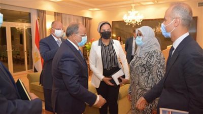 وزير التنمية المحلية يلتقي المديرة التنفيذية لبرنامج الأمم المتحدة لـ