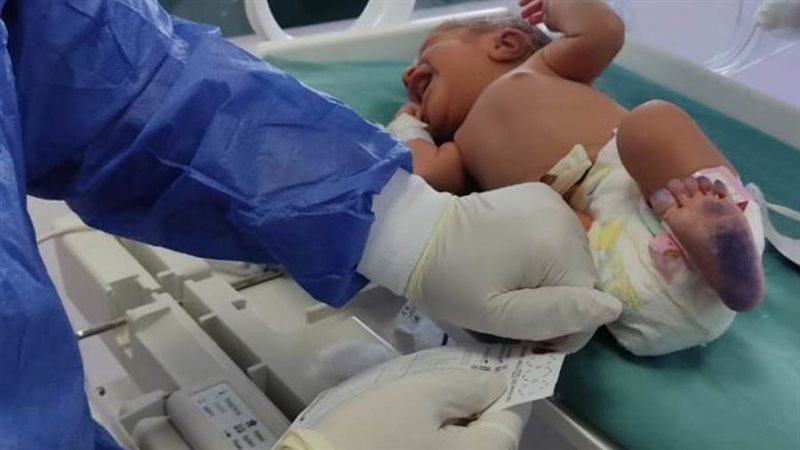 أطفال حديثي الولادة